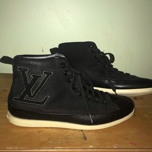 Black Louis Vuitton shoes (MENS)